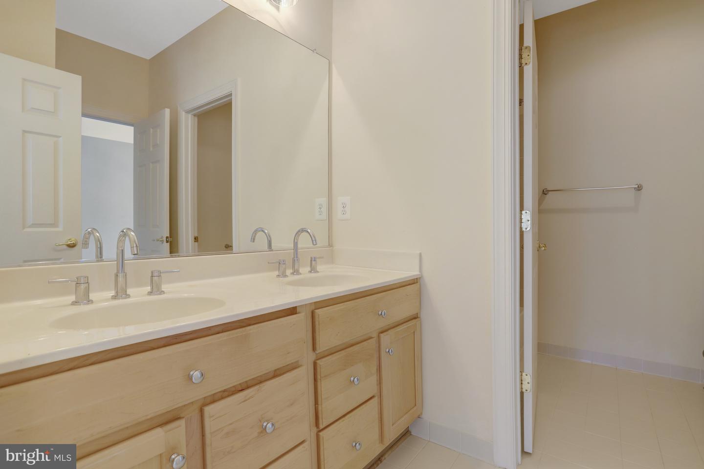 8608 Monacan Ct