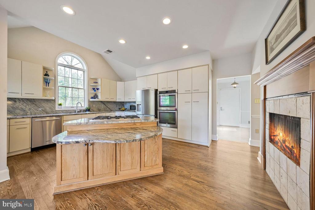 322 CANTERWOOD LANE