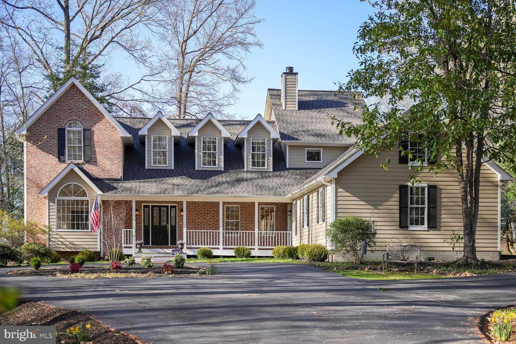 322 CANTERWOOD LANE
