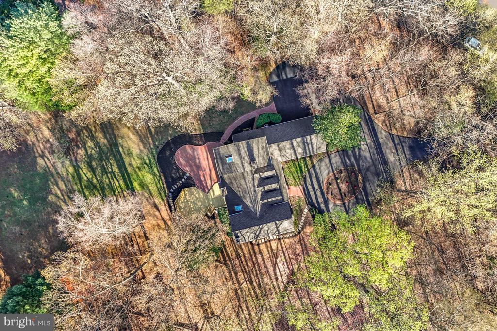 322 CANTERWOOD LANE