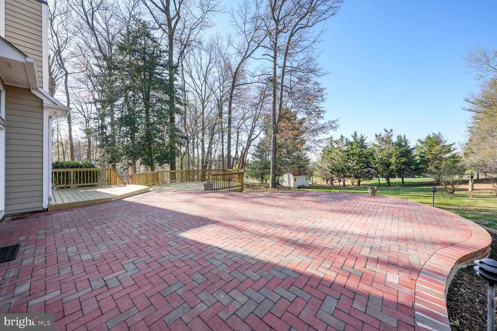 322 CANTERWOOD LANE