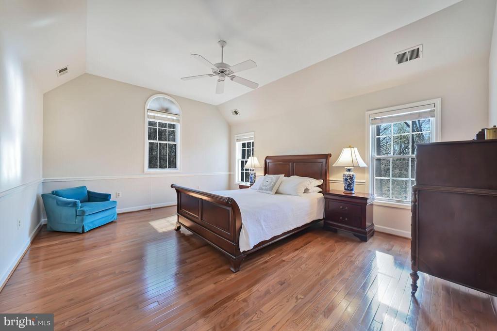 322 CANTERWOOD LANE