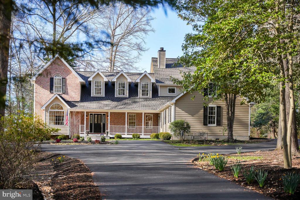 322 CANTERWOOD LANE