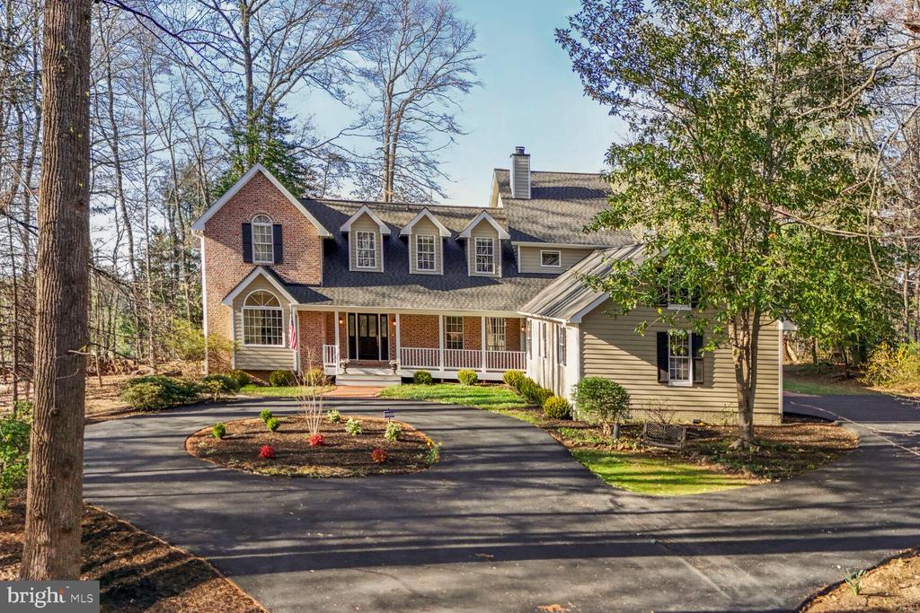 322 CANTERWOOD LANE