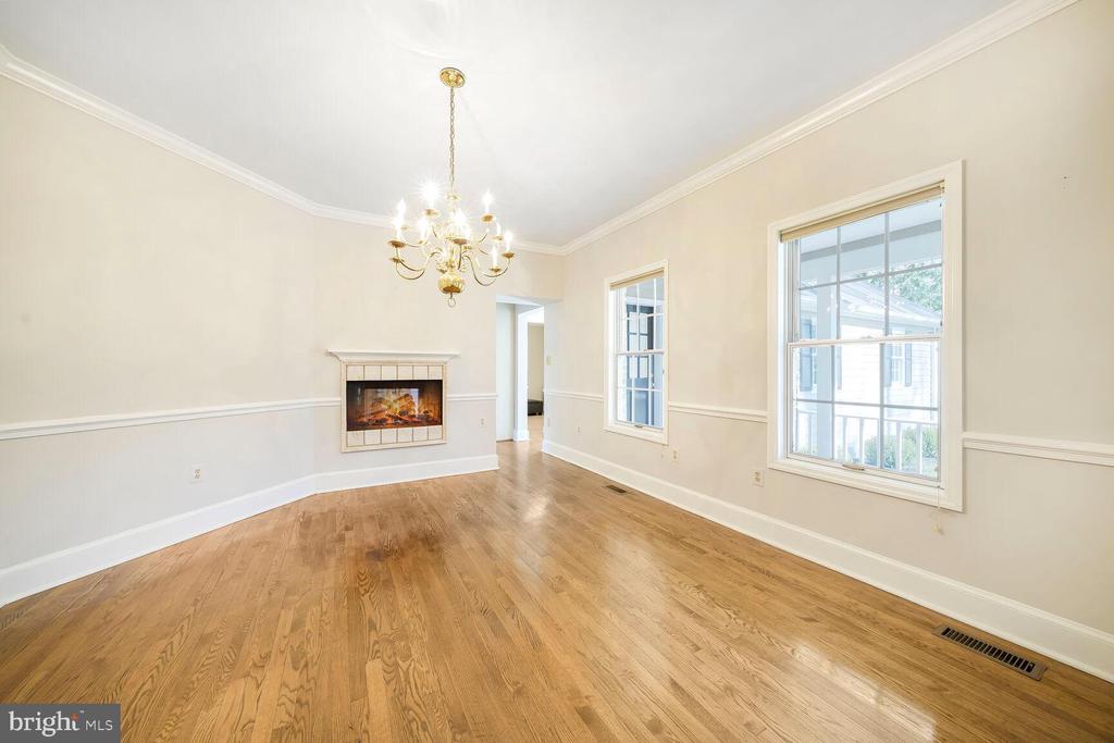 322 CANTERWOOD LANE