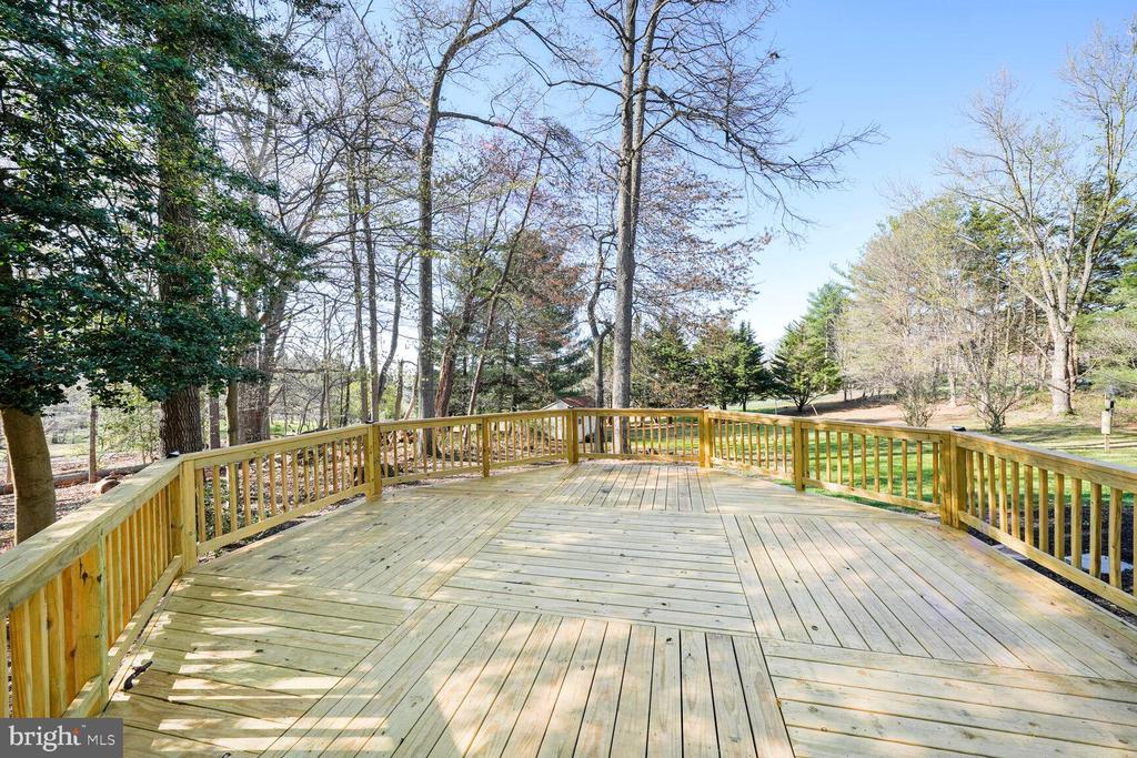 322 CANTERWOOD LANE