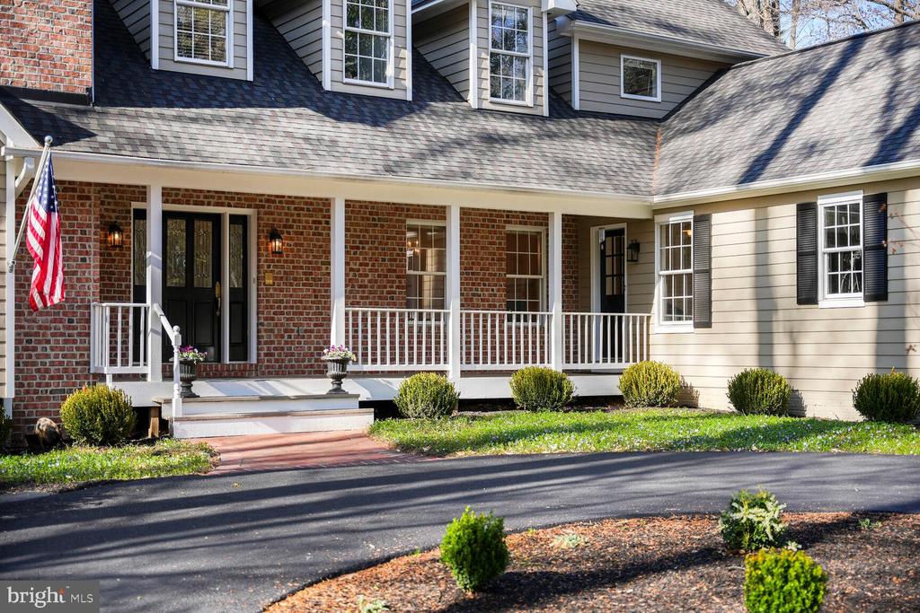 322 CANTERWOOD LANE