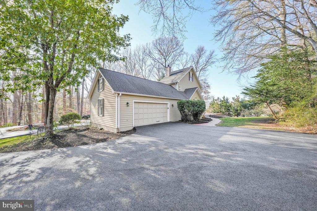 322 CANTERWOOD LANE