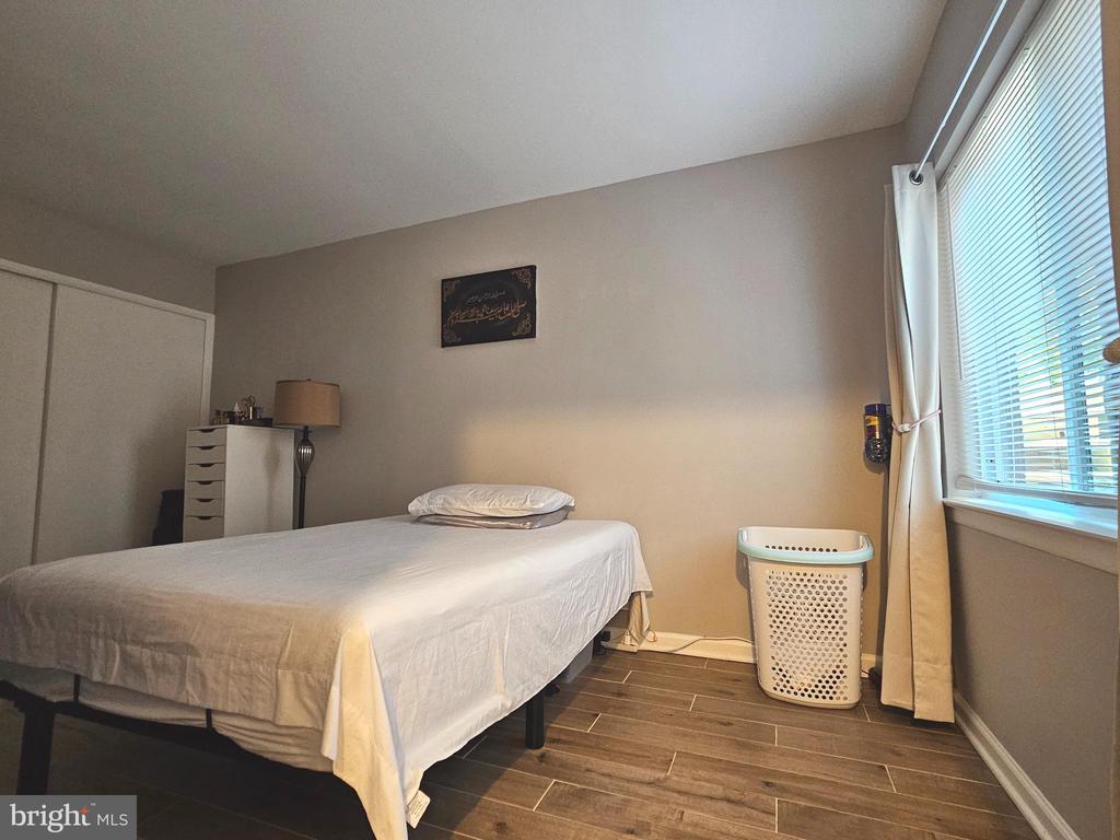 2493 GLENGYLE DRIVE 146