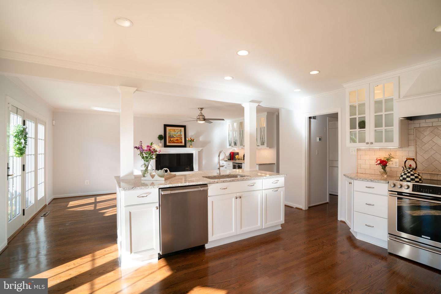 2230 Abbotsford Dr