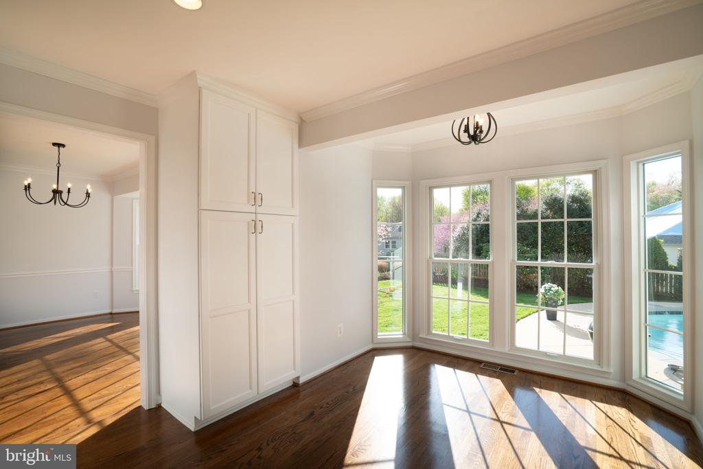2230 Abbotsford Dr