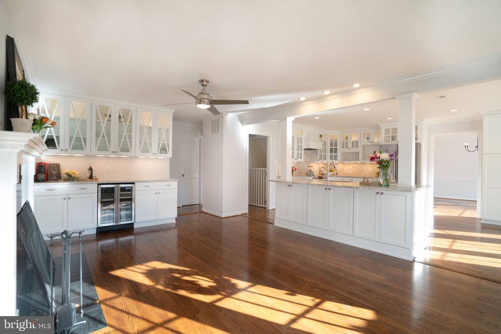 2230 Abbotsford Dr