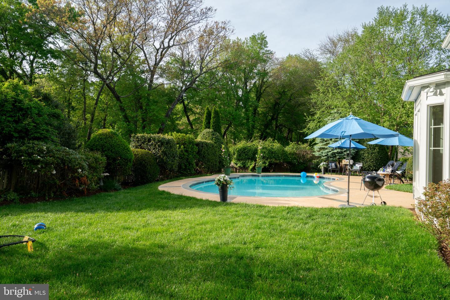 2230 Abbotsford Dr