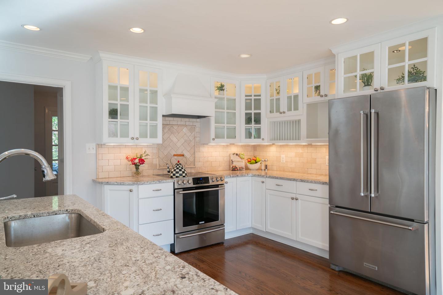2230 Abbotsford Dr