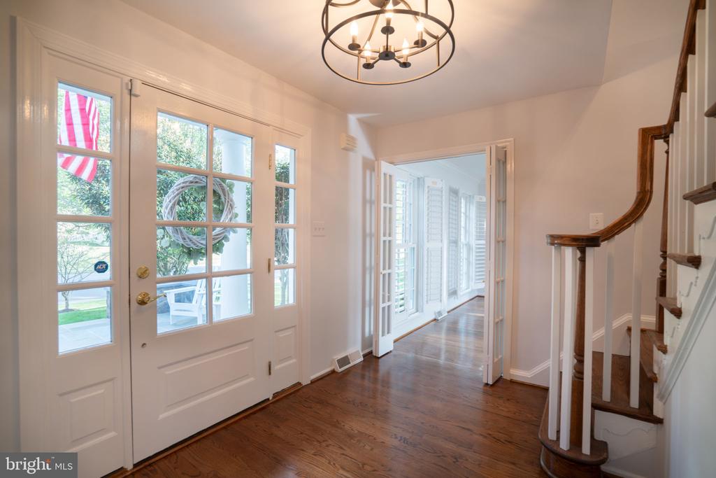 2230 Abbotsford Dr