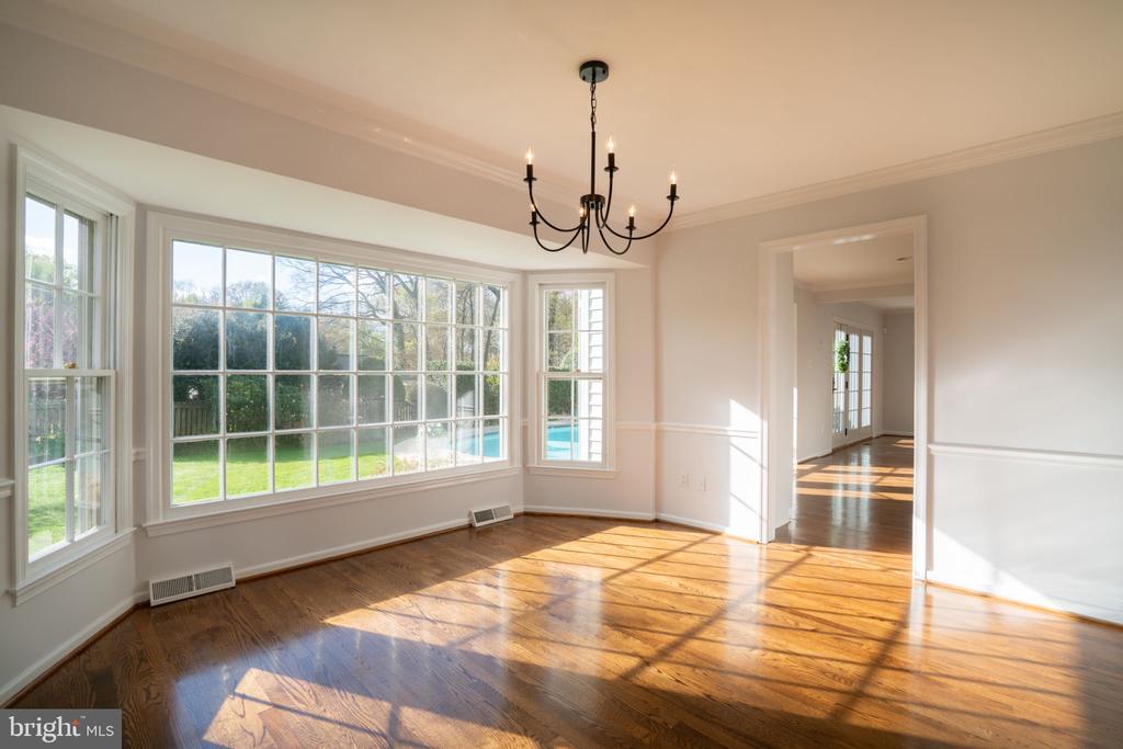 2230 Abbotsford Dr
