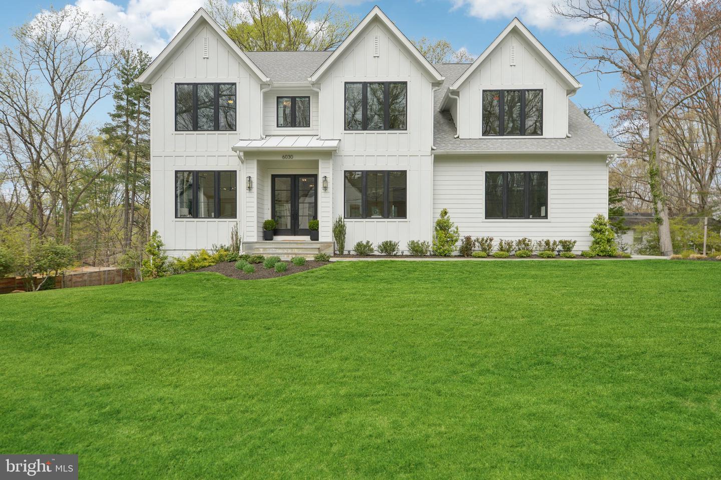 6030 Woodland Ter