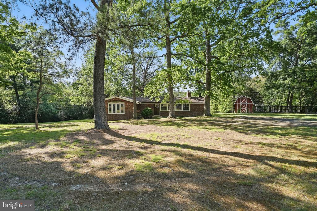 10515 Midway Ln