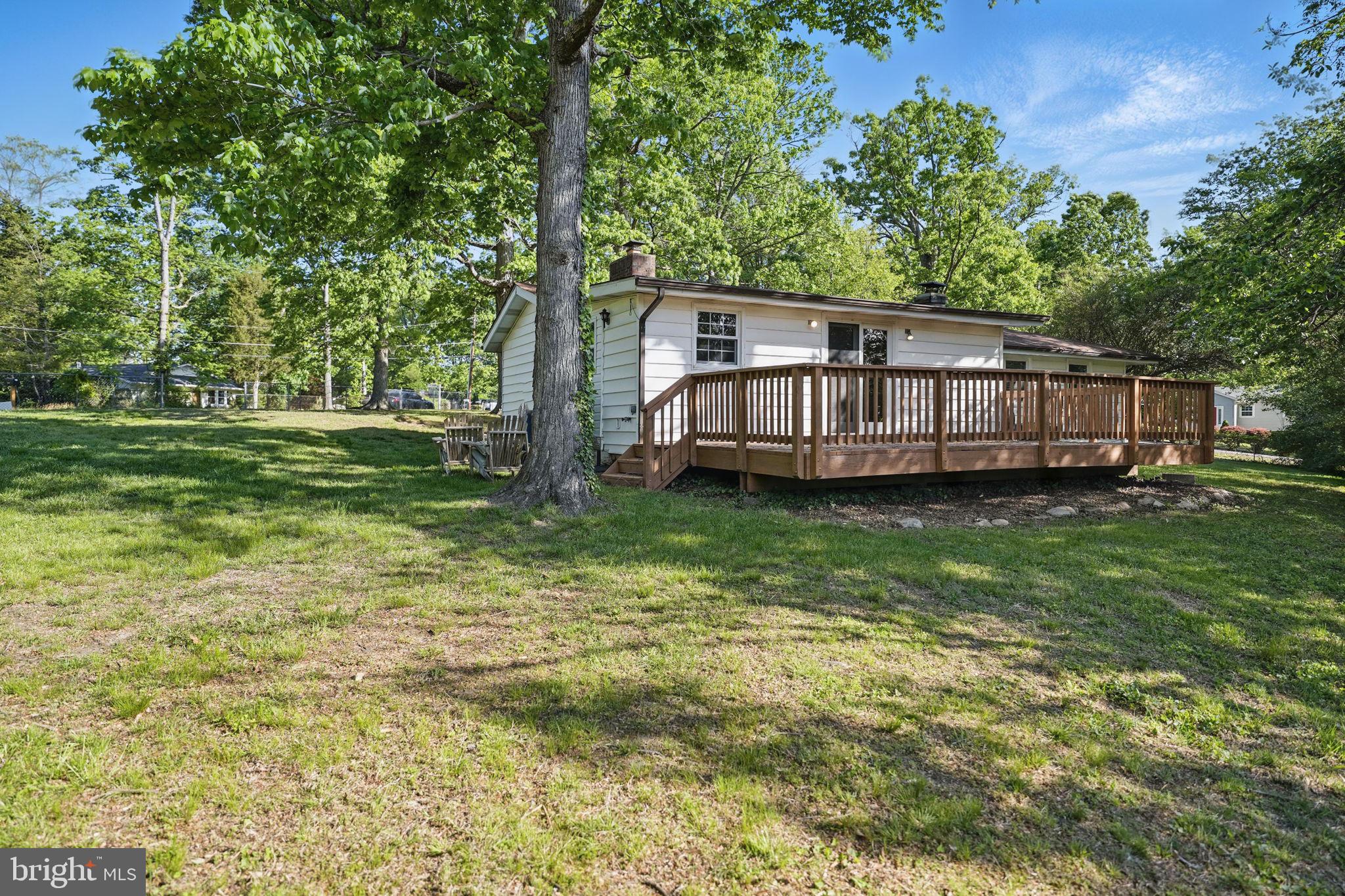 10515 Midway Ln