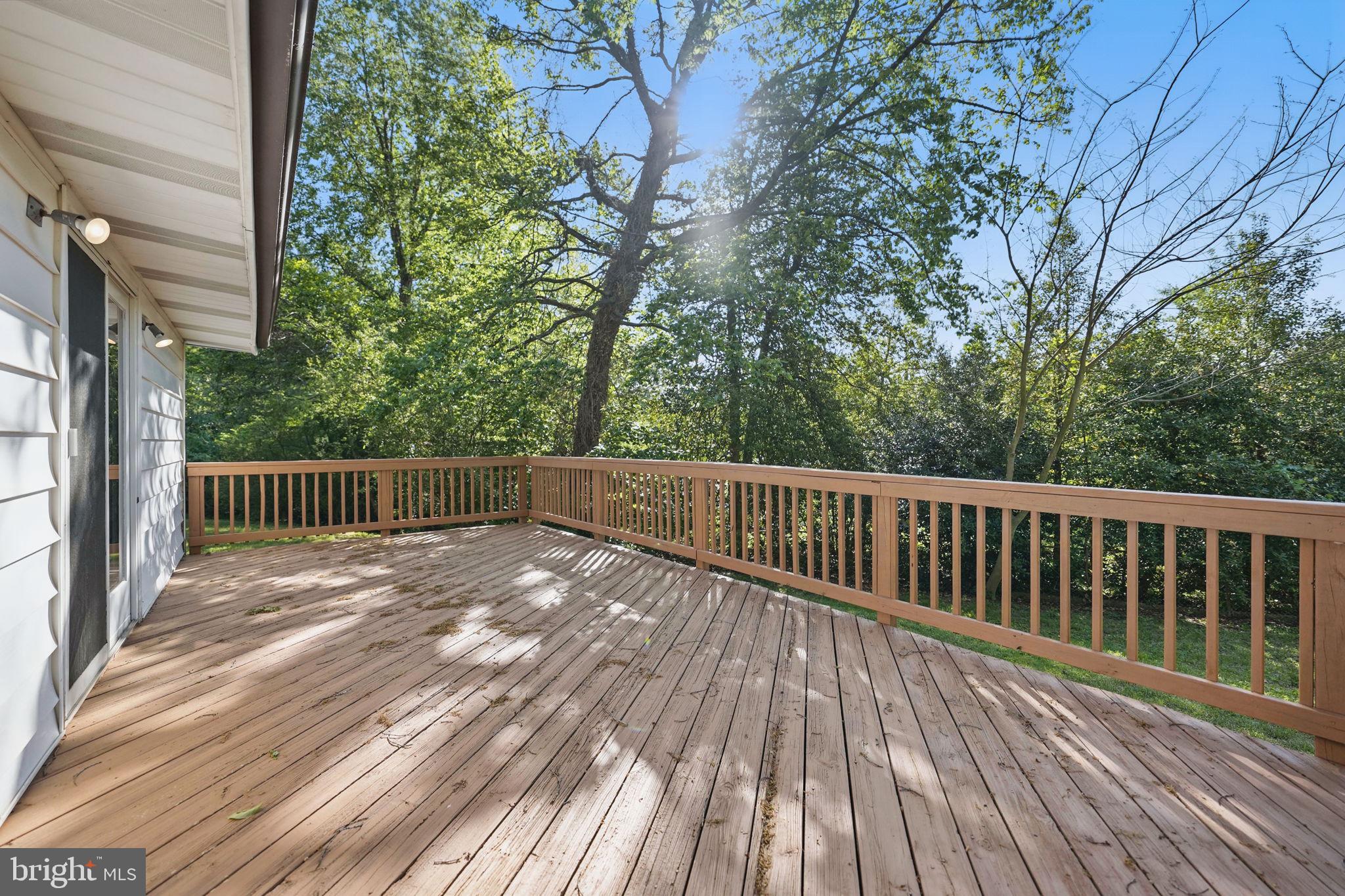 10515 Midway Ln