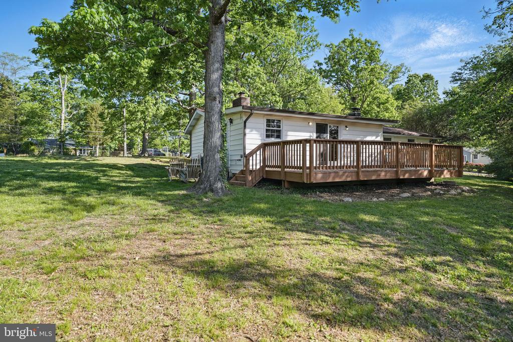 10515 Midway Ln