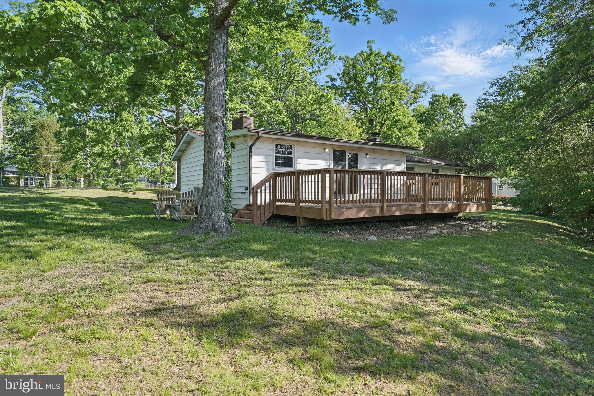 10515 Midway Ln