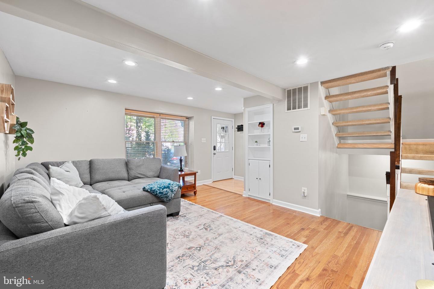 1568 Poplar Grove Dr