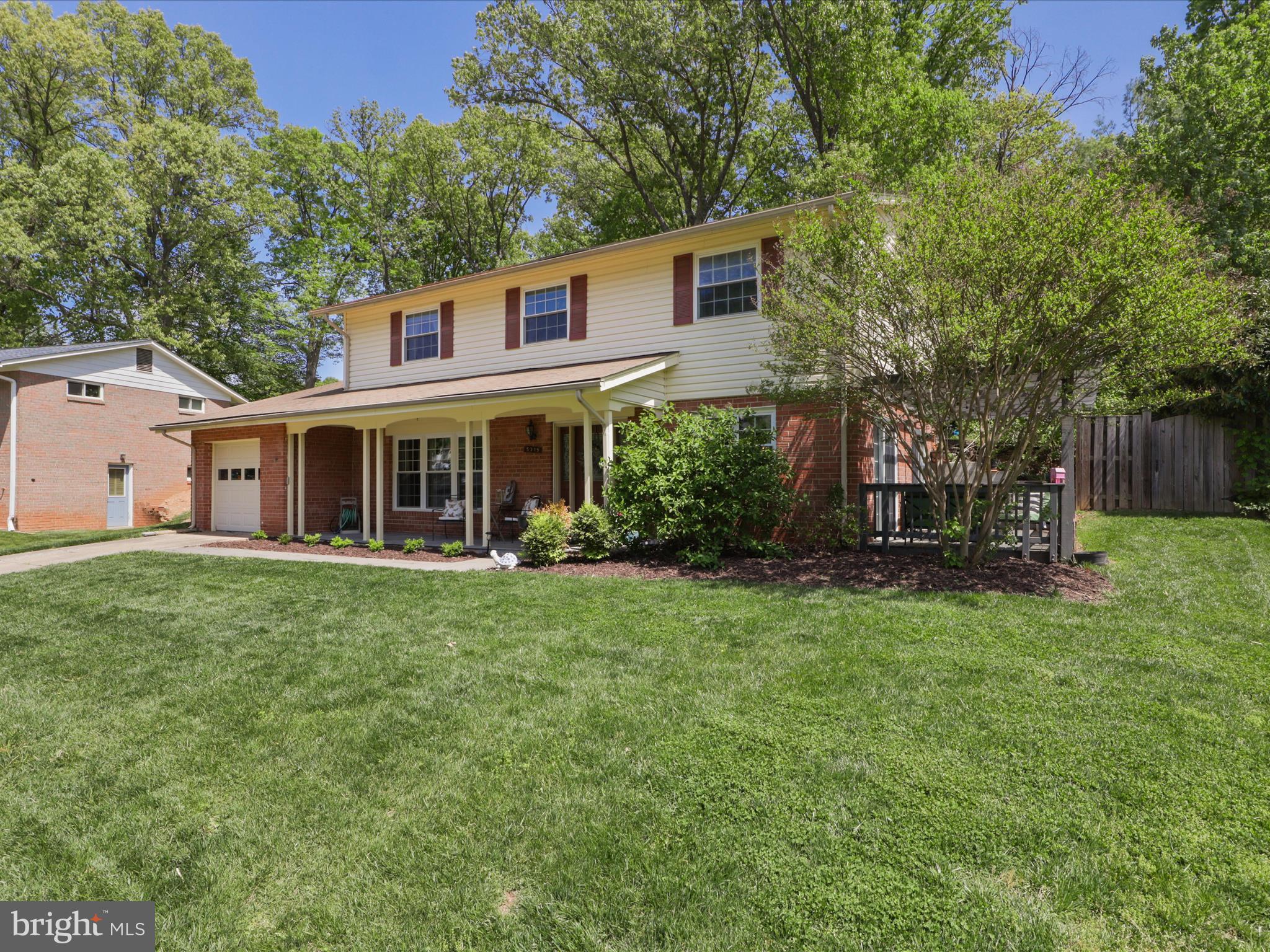 5319 Stonington Dr