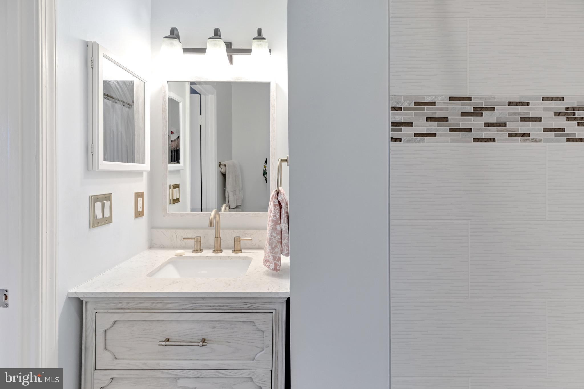 7033 SOLOMON SEAL COURT