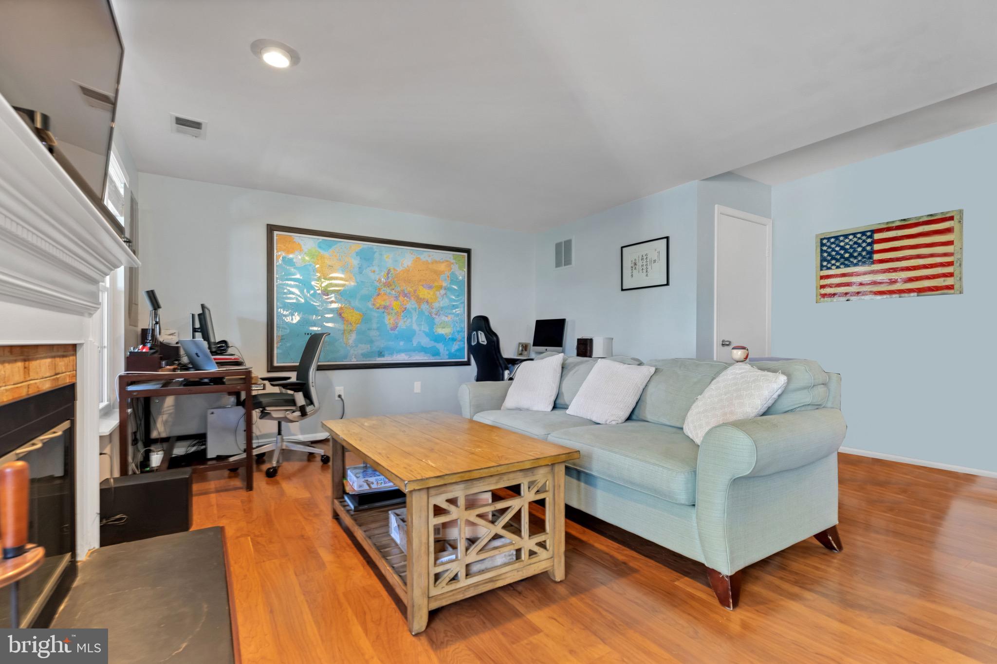 7033 SOLOMON SEAL COURT