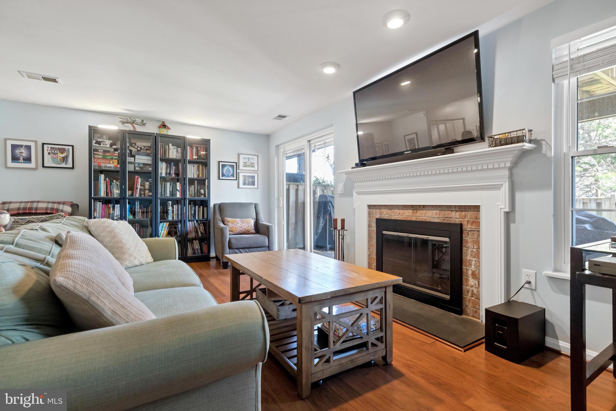 7033 SOLOMON SEAL COURT