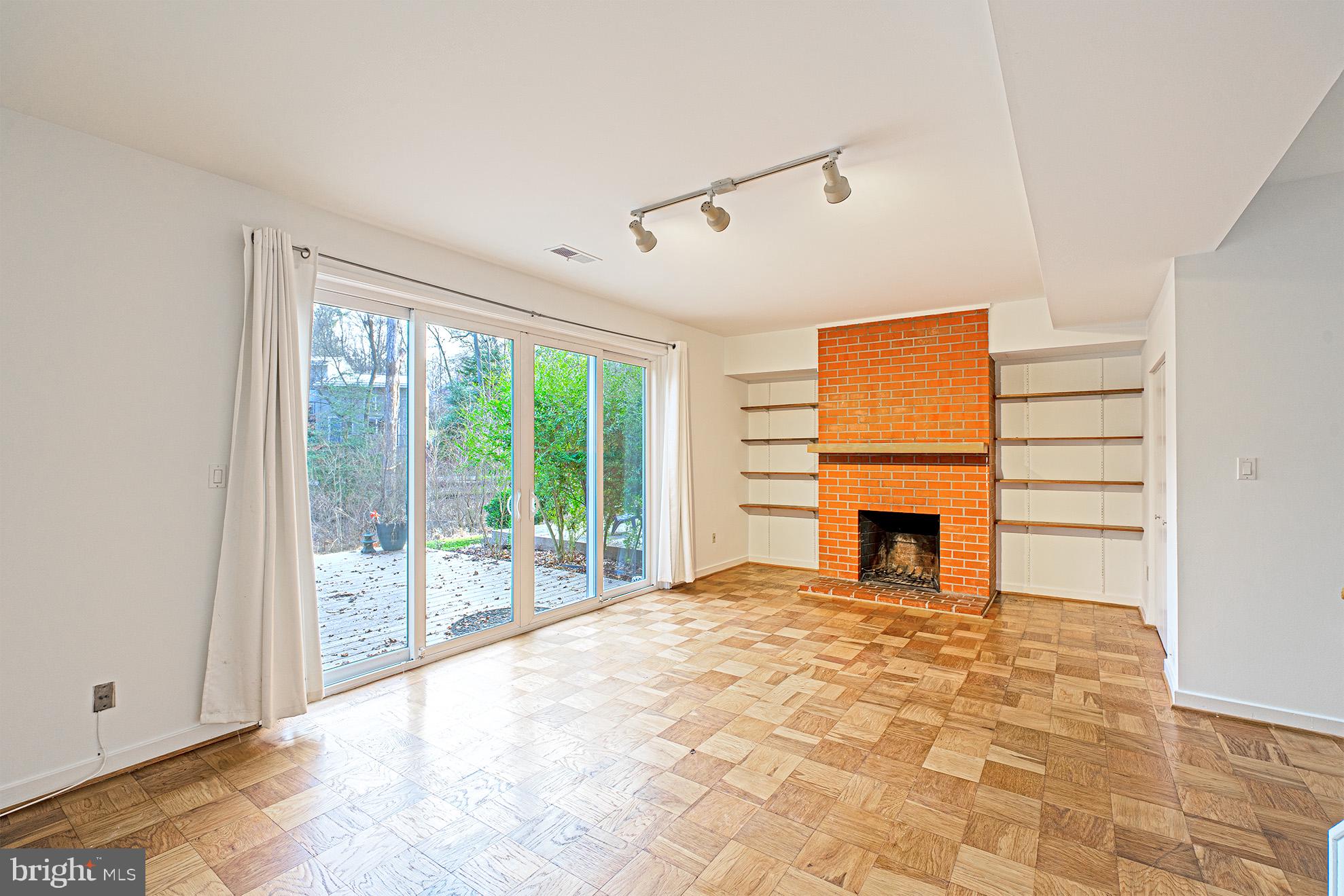 11495 WATERVIEW CLUSTER