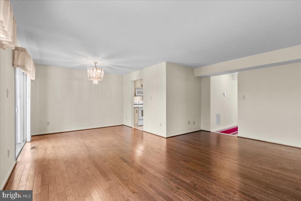 6327 Fenestra Ct #134