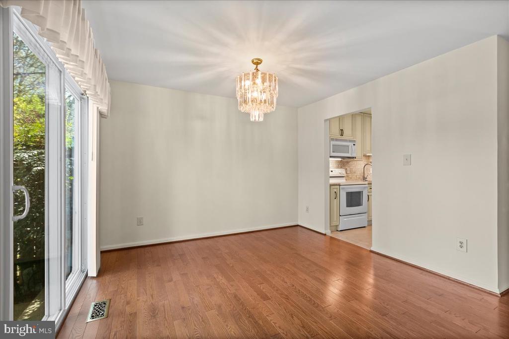 6327 Fenestra Ct #134