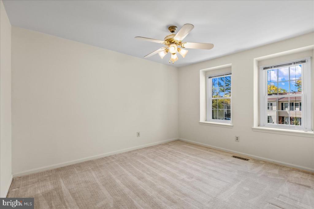 6327 Fenestra Ct #134
