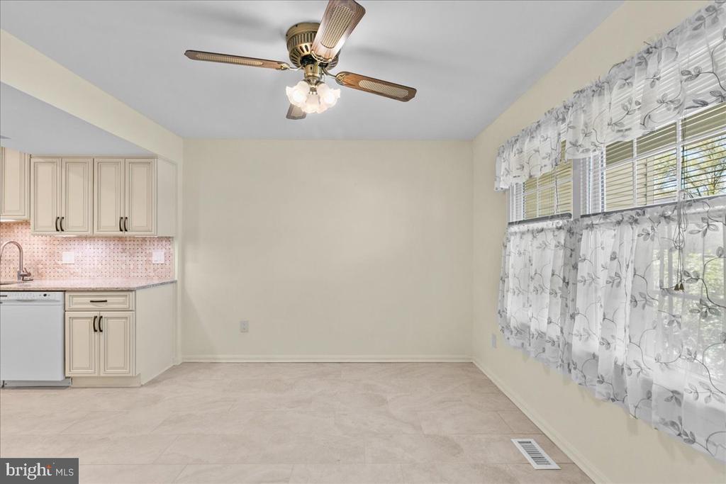 6327 Fenestra Ct #134