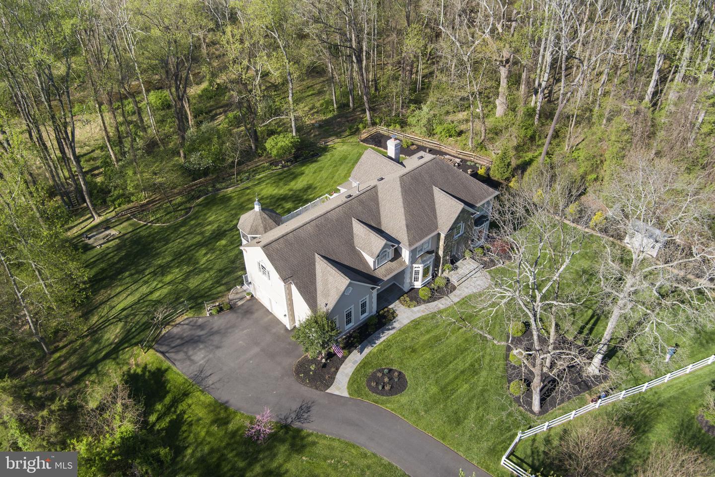 10409 Hunter Station Rd