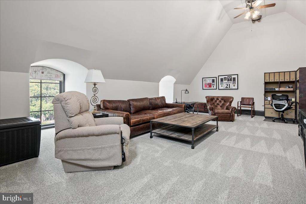 12905 COMPTON ROAD