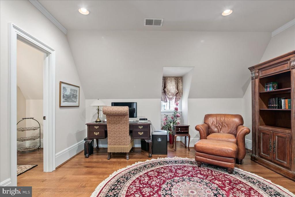 12905 COMPTON ROAD
