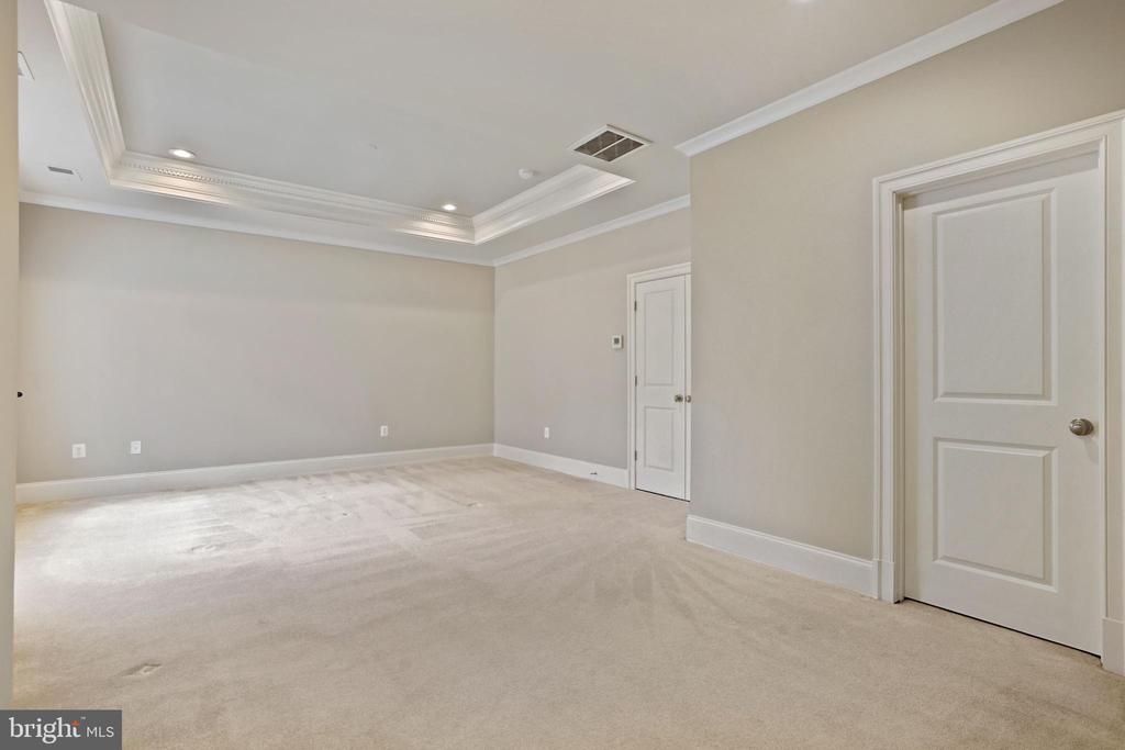 6767 DARRELLS GRANT PL