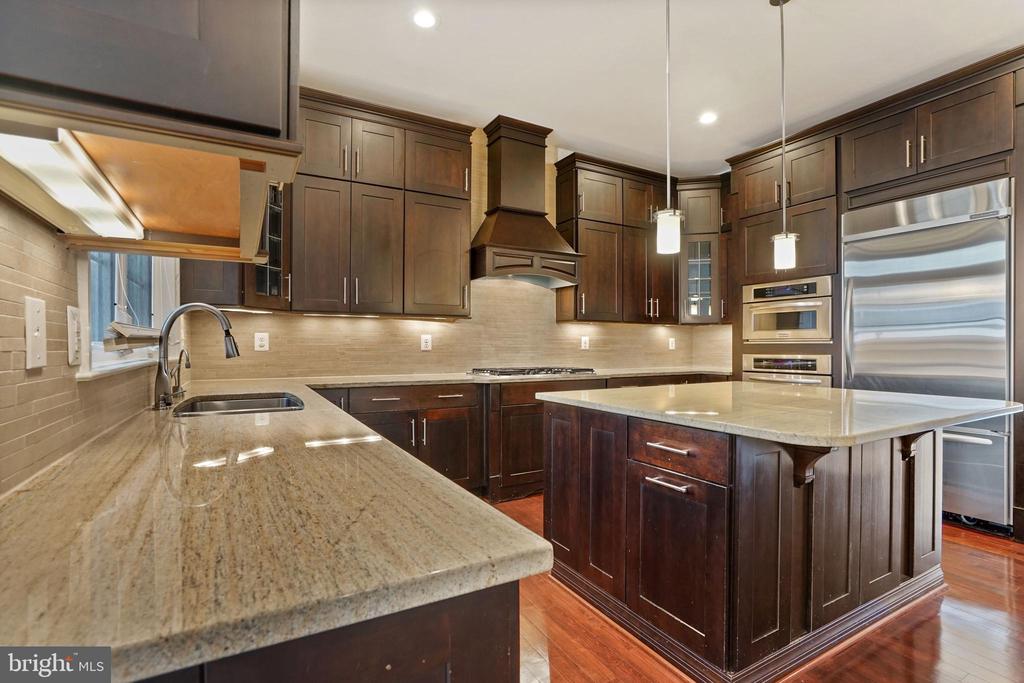 6767 DARRELLS GRANT PL