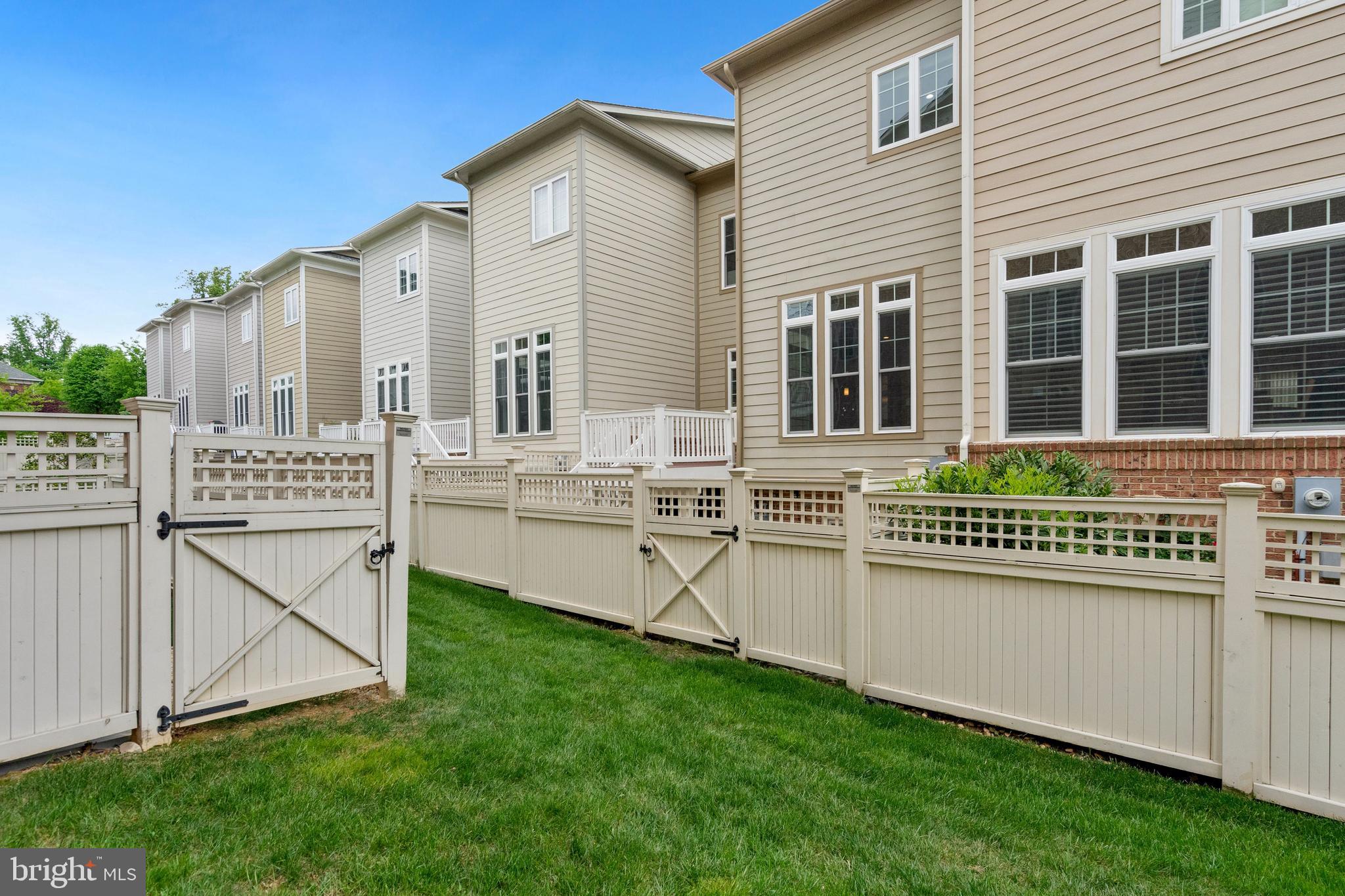 6767 DARRELLS GRANT PL