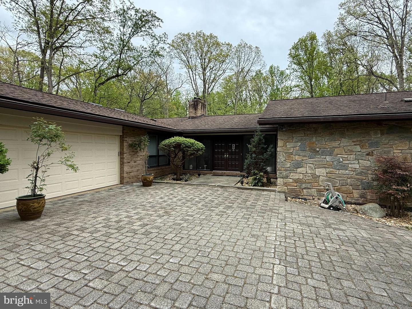 7513 Royal Oak Dr