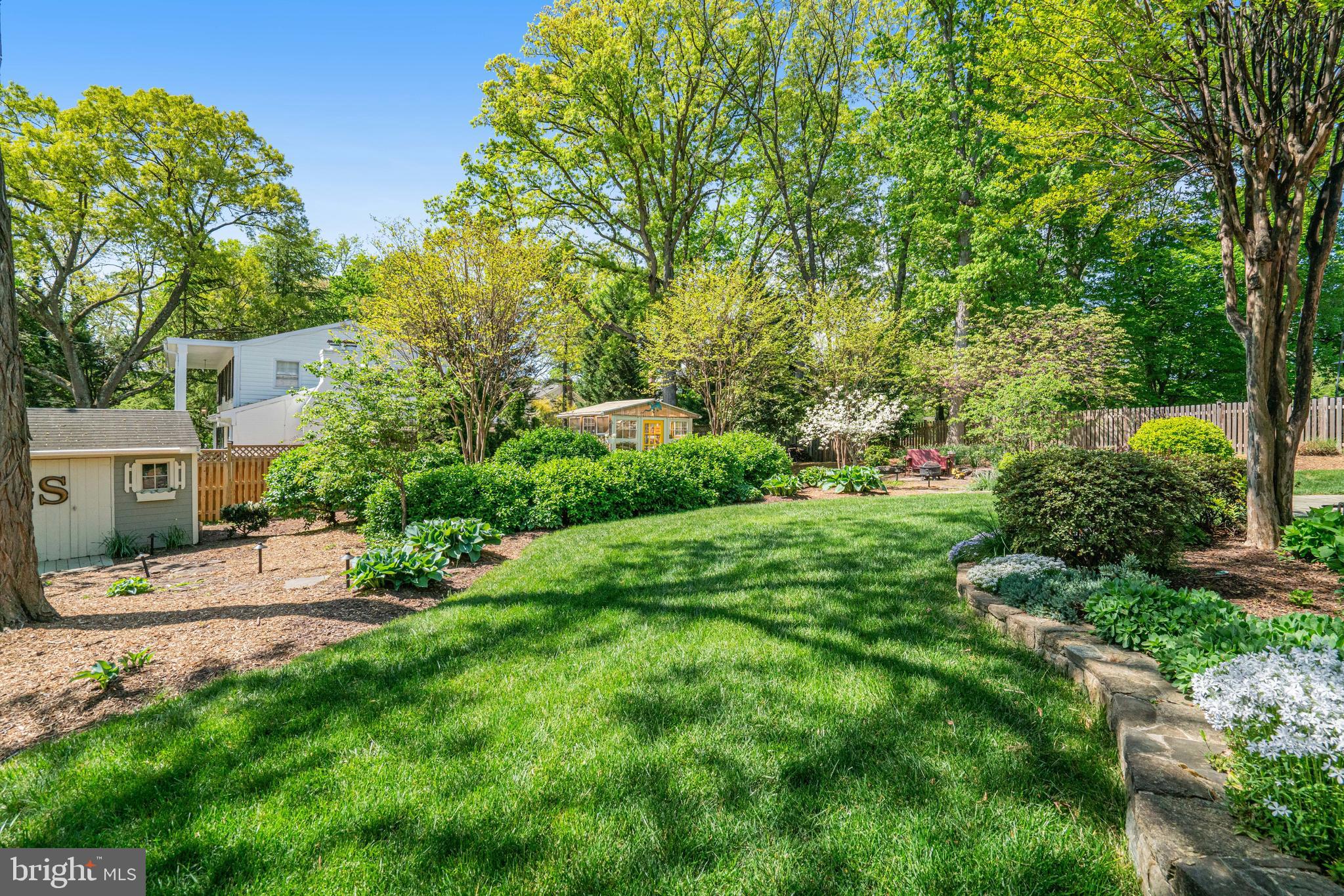 1703 Rollins Dr