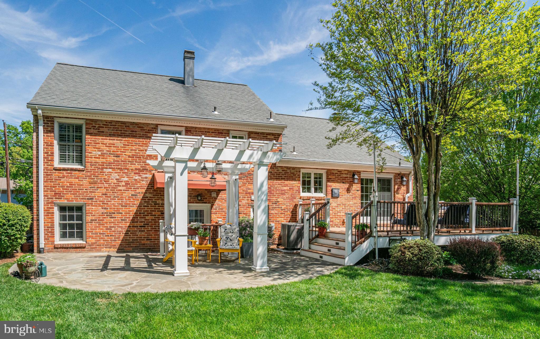 1703 Rollins Dr