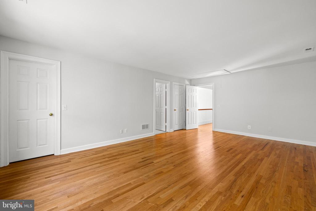 1418 Woodhurst Blvd