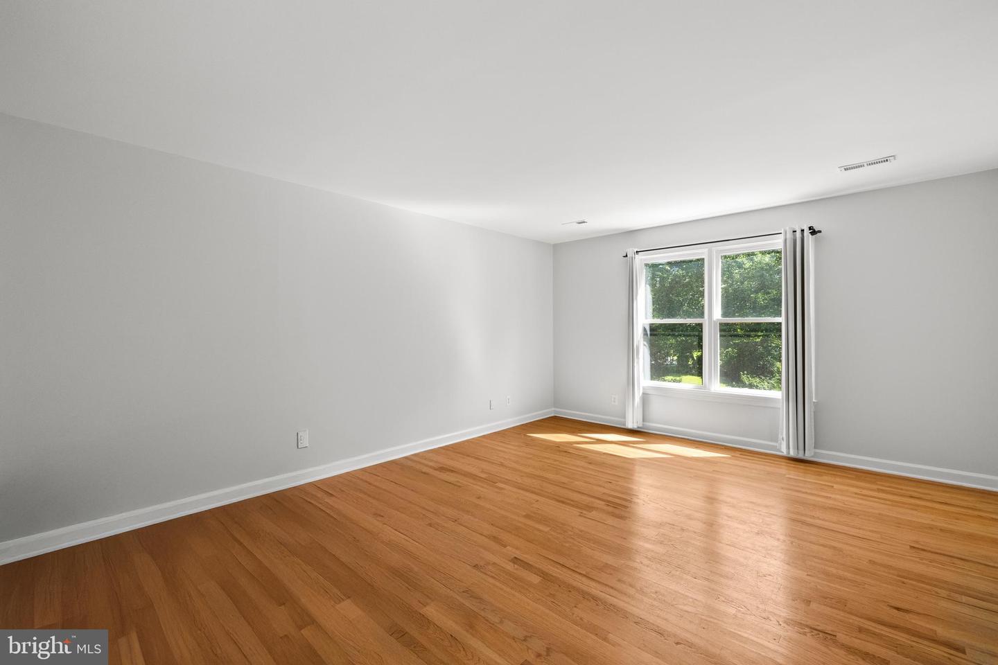 1418 Woodhurst Blvd