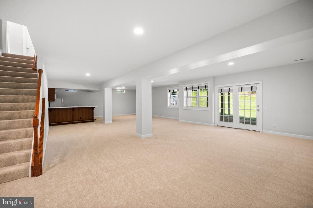 1418 Woodhurst Blvd