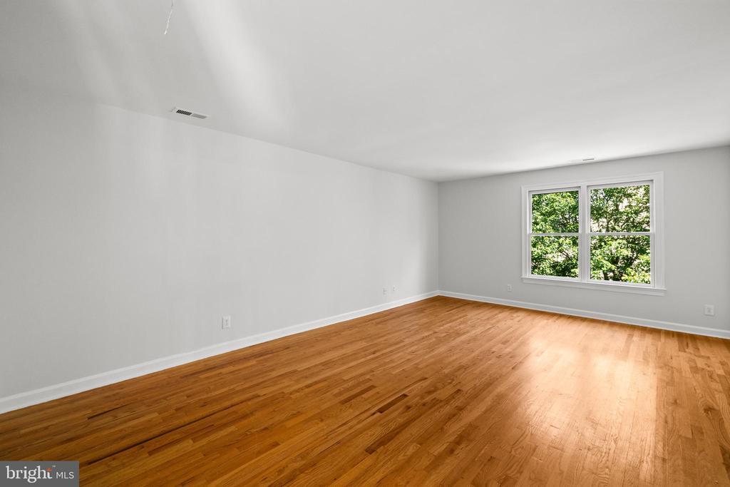 1418 Woodhurst Blvd