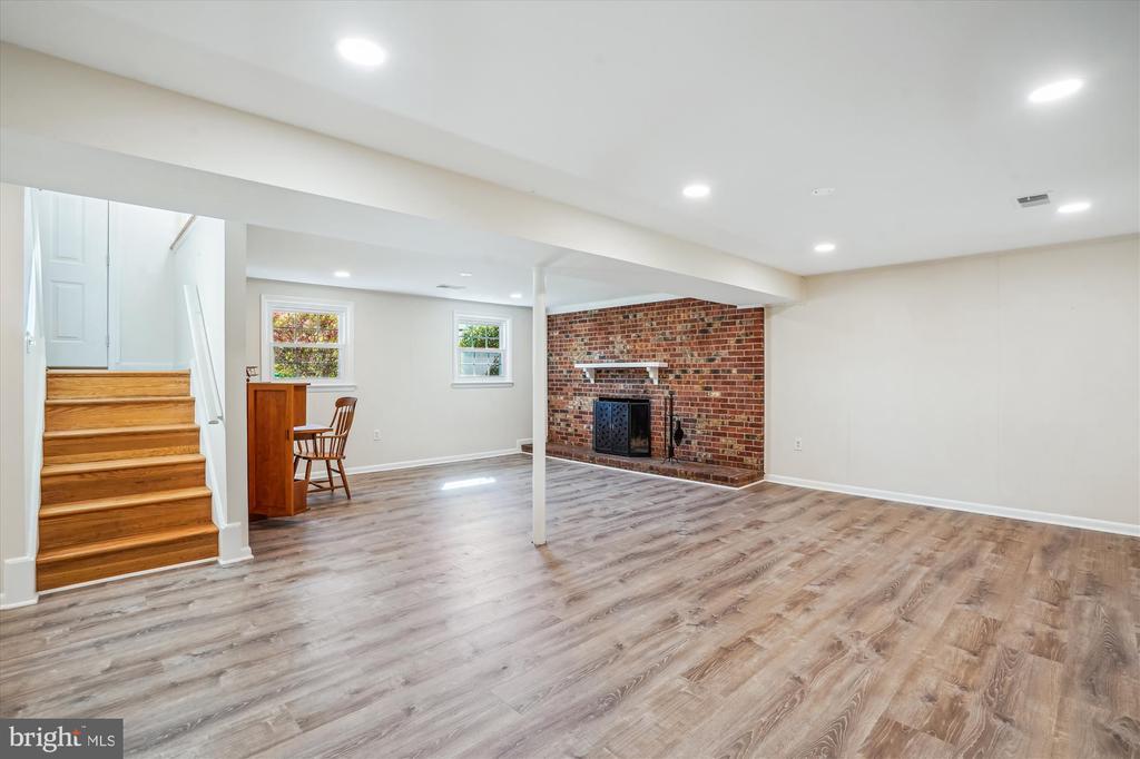 4509 Dartmoor Ln